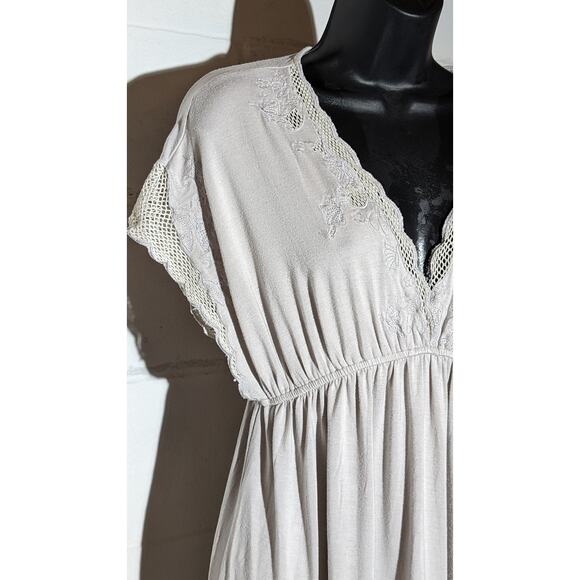 Lush Lace Trim Mini Dress Casual Short Sleeve Taupe Gray V Neck Sun Dress Medium - Picture 2 of 5